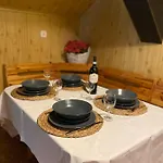 Apartman W Xix-wiecznym Spichlerzu Nad Jeziorem Z Dostepem Do Parku I Widokiem Na Dworek Modrzewiowy Z 1823 Roku *