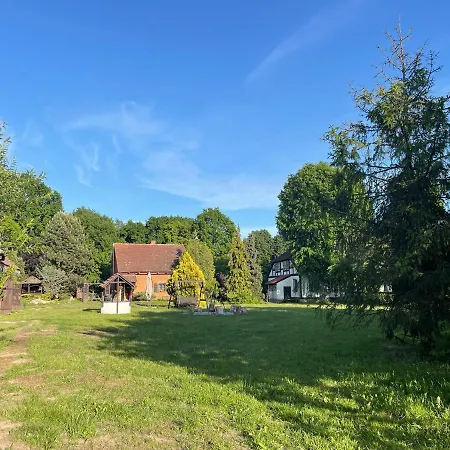 W Xix-wiecznym Spichlerzu Nad Jeziorem Z Dostepem Do Parku I Widokiem Na Dworek Modrzewiowy Z 1823 Roku Daire Szteklin