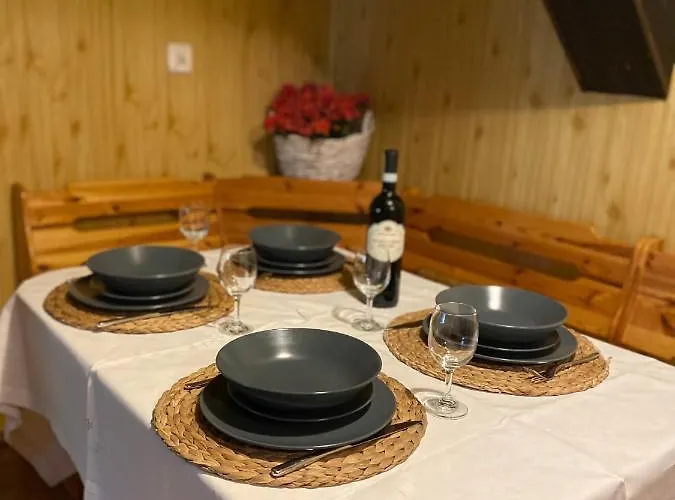 Daire W Xix-wiecznym Spichlerzu Nad Jeziorem Z Dostepem Do Parku I Widokiem Na Dworek Modrzewiowy Z 1823 Roku *