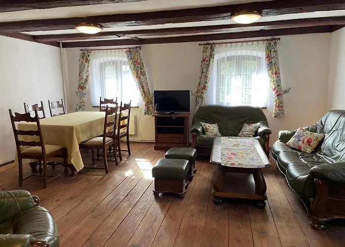 W Xix-wiecznym Spichlerzu Nad Jeziorem Z Dostepem Do Parku I Widokiem Na Dworek Modrzewiowy Z 1823 Roku Daire *